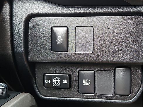 Used 2022 Toyota Tacoma SR5 RWD image 13