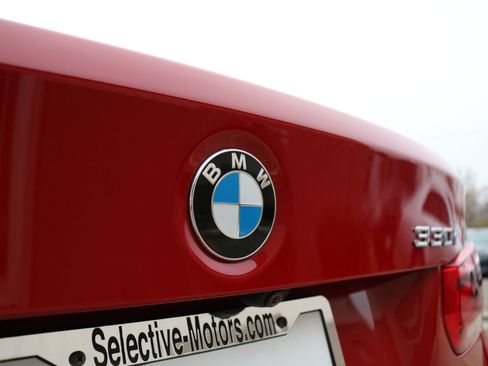 Used 2018 BMW 330i xDrive 330xi Sedan w/ Premium Package image 13