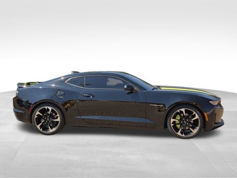 Used 2023 Chevrolet Camaro LT RWD image 5