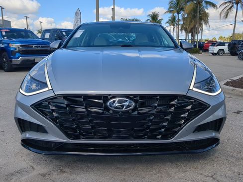 Used 2023 Hyundai Sonata Limited image 3