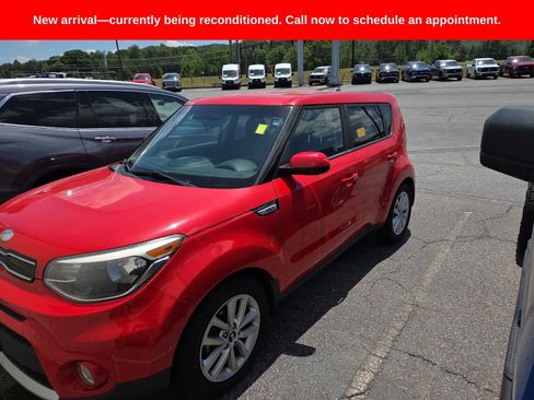 Used 2017 Kia Soul + FWD image 6