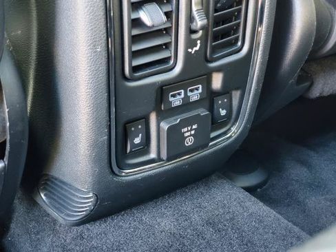 Used 2016 Jeep Grand Cherokee High Altitude AWD/4WD image 28