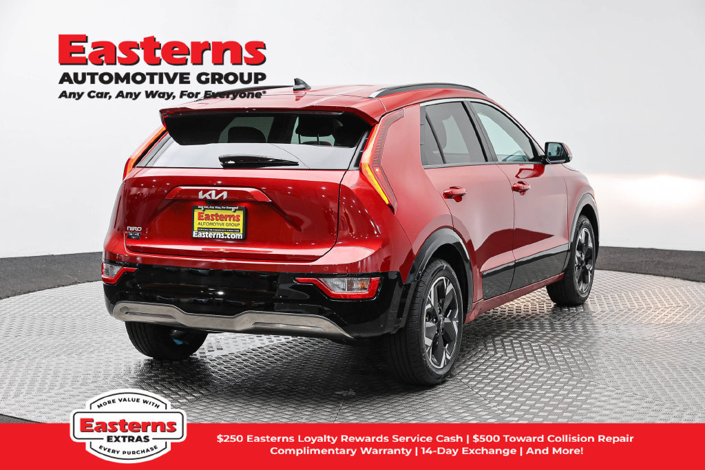 Used 2023 Kia Niro Wind w/ Wind Preserve Package FWD image 6