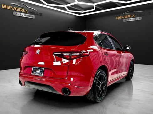 Used 2020 Alfa Romeo Stelvio Ti w/ Nero Edizione image 5