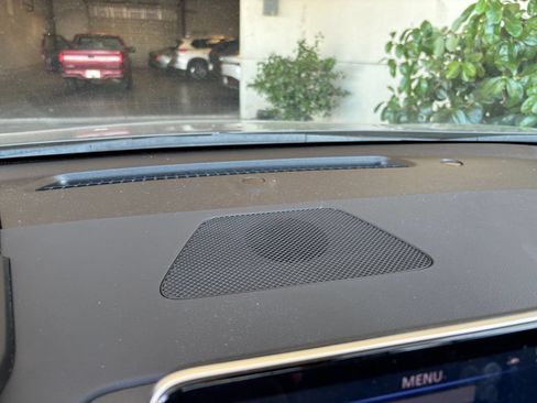 Used 2025 Nissan Altima 2.5 SV FWD image 14