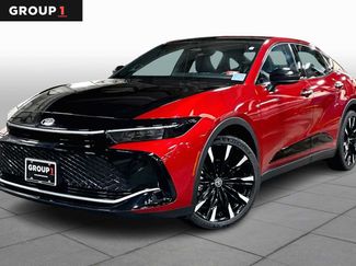 Used 2023 Toyota Crown Platinum video 1