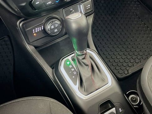 Used 2023 Jeep Renegade Trailhawk image 22