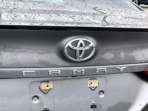 Used 2022 Toyota Camry SE FWD image 10