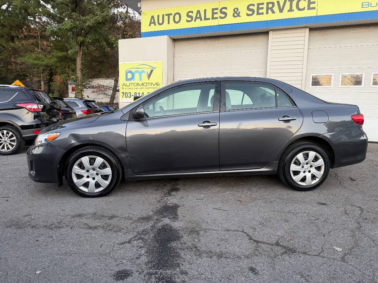 Used 2013 Toyota Corolla LE FWD image 3