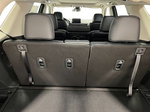 New 2025 Honda Pilot Touring image 36