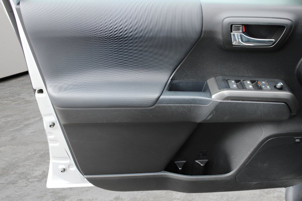 Certified 2023 Toyota Tacoma TRD Off-Road w/ TRD Premium Off Road Package AWD/4WD image 21
