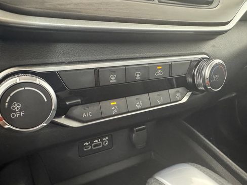 Used 2025 Nissan Altima 2.5 SV FWD image 25