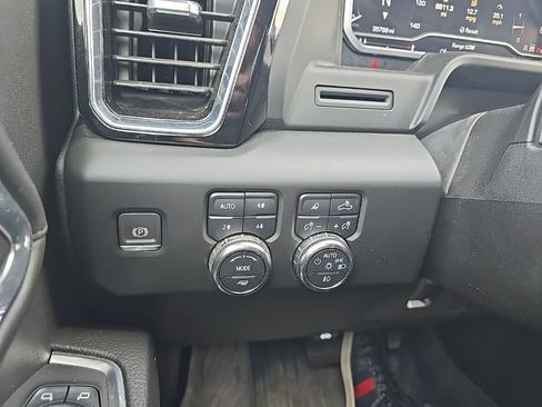 Used 2024 GMC Sierra 2500 Denali AWD/4WD image 23
