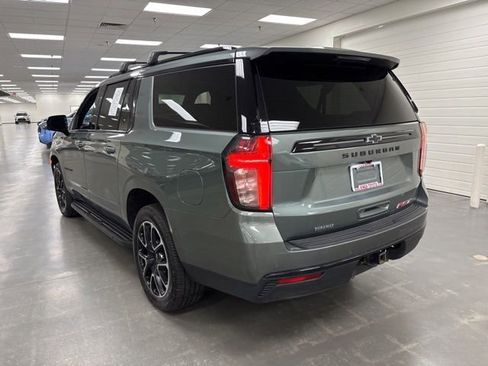 Used 2023 Chevrolet Suburban RST w/ Luxury Package AWD/4WD image 5