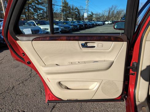 Used 2011 Cadillac DTS Premium w/ Driver Awareness Package image 37