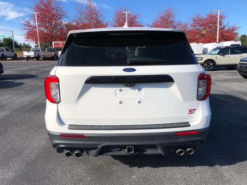 Used 2022 Ford Explorer ST w/ Equipment Group 401A image 4