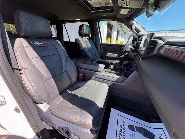 Used 2025 Toyota Sequoia TRD Pro AWD/4WD image 33