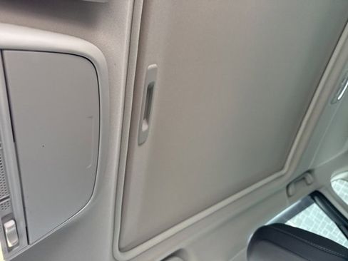 Used 2023 Subaru Forester Touring image 6