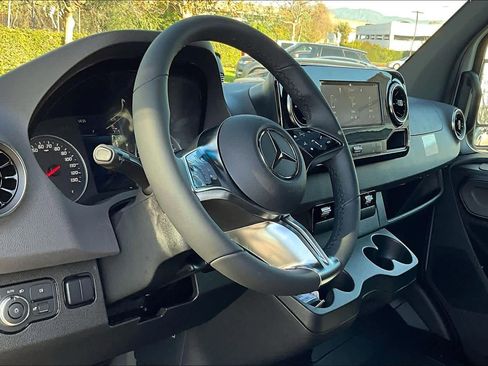 New 2026 Mercedes-Benz Sprinter 2500 image 8