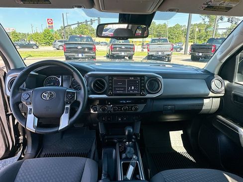 Used 2023 Toyota Tacoma SR5 w/ Technology Package AWD/4WD image 3