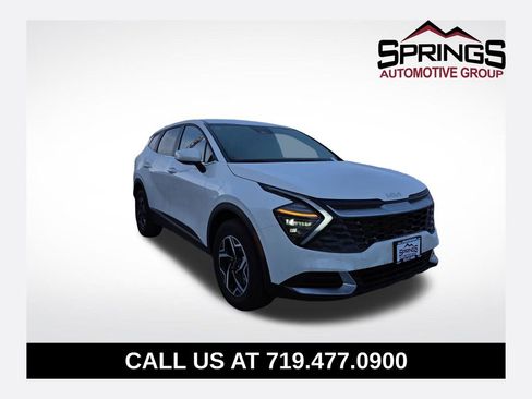 Used 2025 Kia Sportage LX image 1