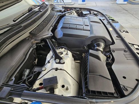 Used 2014 Land Rover Range Rover Sport HSE image 36