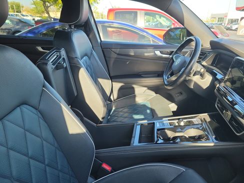 Used 2024 Volkswagen Atlas Cross Sport SEL Premium R-Line image 10