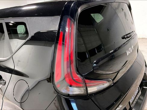 Used 2025 Kia Soul LX FWD image 38