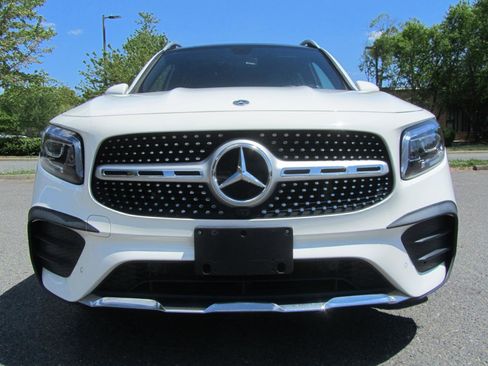 Used 2021 Mercedes-Benz GLB 250 4MATIC image 4