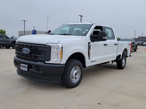 New 2025 Ford F250 XL w/ FX4 Off-Road Package image 7