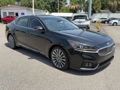 Used 2017 Kia Cadenza Technology FWD image 2