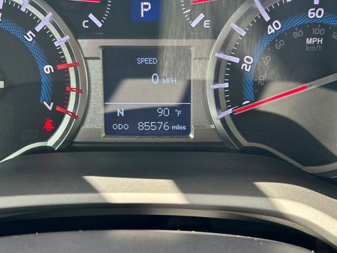 Used 2019 Toyota 4Runner TRD Off-Road Premium AWD/4WD image 35