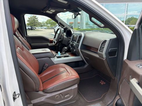 Used 2019 Ford F150 King Ranch w/ Equipment Group 601A Luxury AWD/4WD image 7