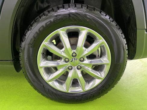 Used 2016 Jeep Cherokee Limited w/ Trailer Tow Group AWD/4WD image 16