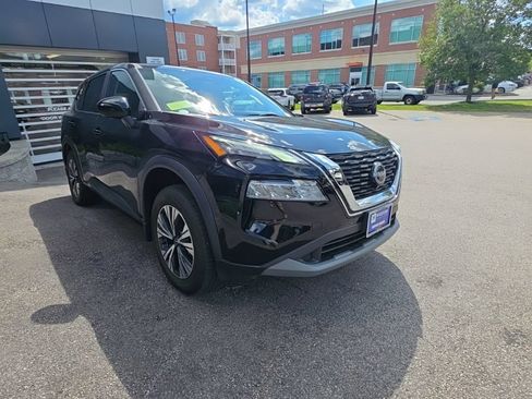 Used 2023 Nissan Rogue SV AWD/4WD image 7