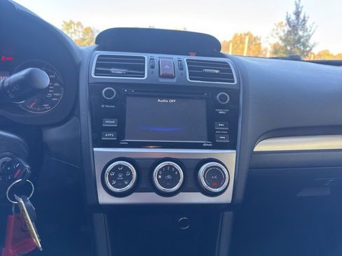 Used 2017 Subaru Crosstrek 2.0i Premium image 14