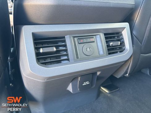 New 2026 Ford F250 Lariat w/ Black Appearance Package image 22