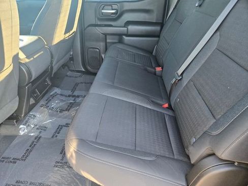 Used 2022 Chevrolet Silverado 1500 Custom Trail Boss AWD/4WD image 15