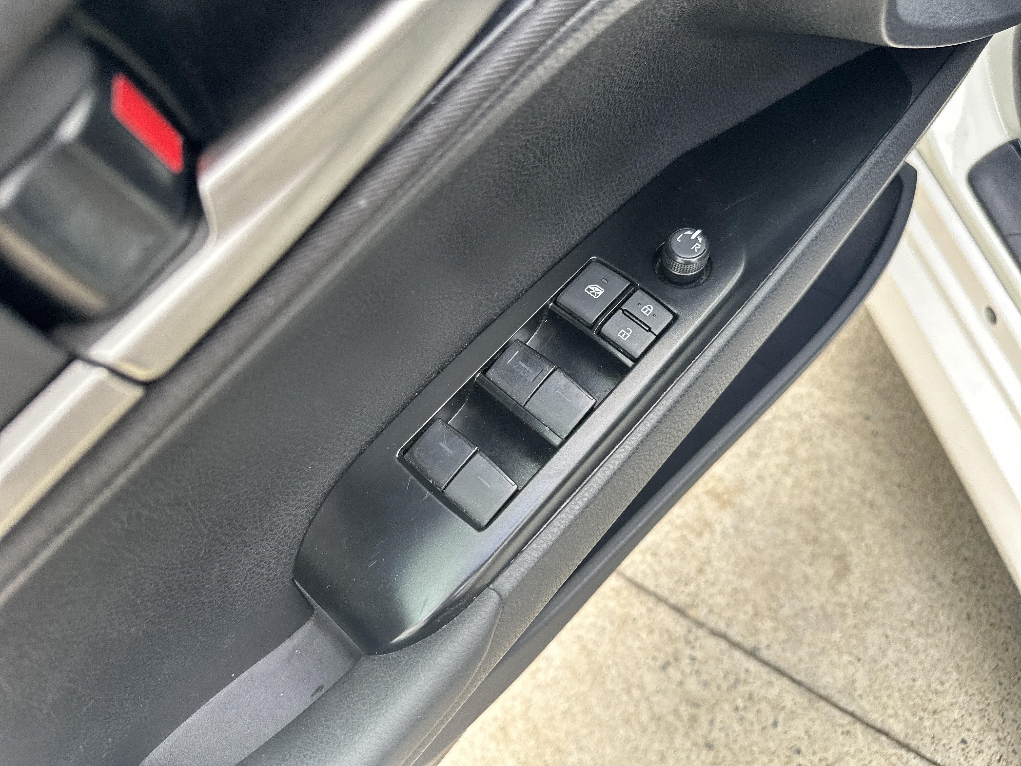 Used 2025 Toyota Camry LE FWD image 14