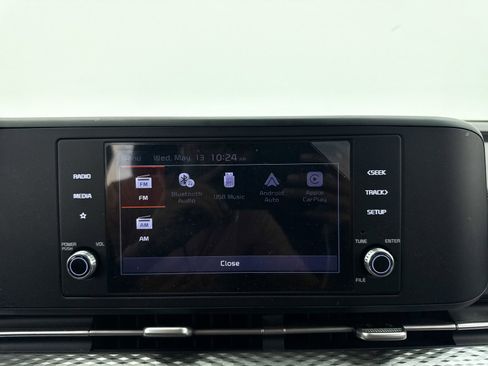 Used 2024 Kia Carnival LX FWD image 22