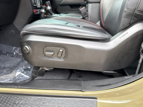 Used 2025 Jeep Wrangler Rubicon w/ Safety Group AWD/4WD image 18