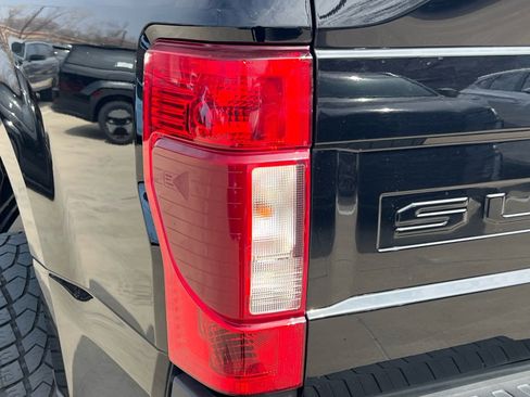 Used 2022 Ford F250 Lariat w/ Lariat Ultimate Package image 13