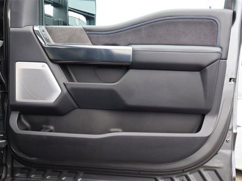 Used 2025 Ford F350 Platinum AWD/4WD image 32