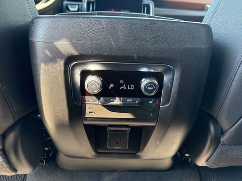 Used 2025 GMC Yukon XL Denali w/ Sun & Power Step Package image 14