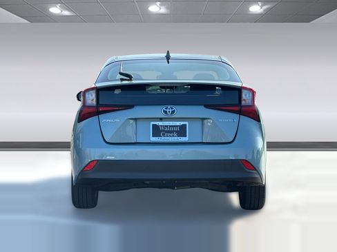 Used 2022 Toyota Prius LE image 8