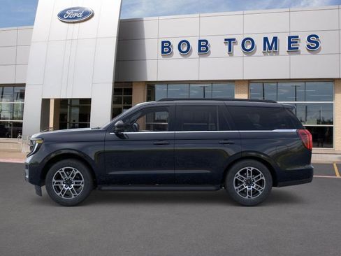 New 2025 Ford Expedition Active image 3