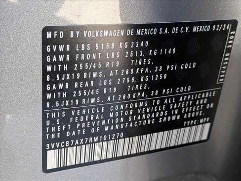 Used 2024 Volkswagen Tiguan SE R-Line FWD image 15
