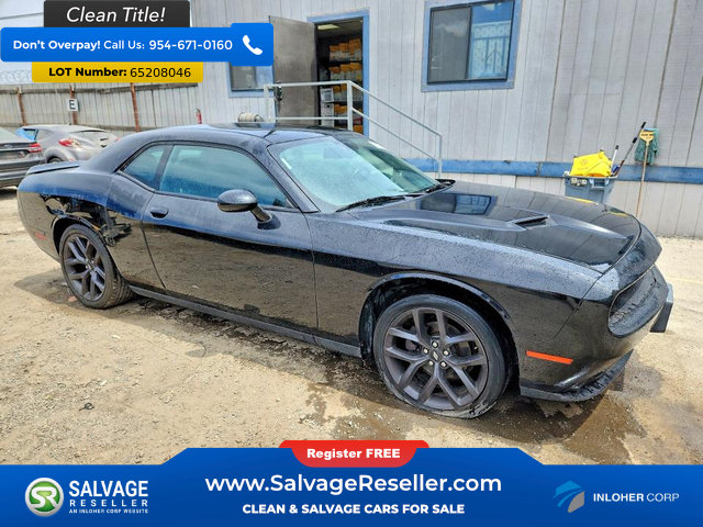 Used 2019 Dodge Challenger SXT w/ Blacktop Package RWD image 5