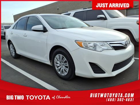 Used 2012 Toyota Camry LE FWD image 1