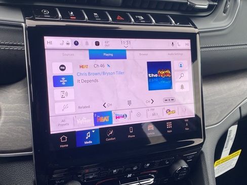 New 2025 Jeep Grand Cherokee Limited image 22